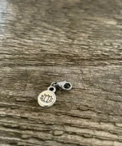 Prívesok postriebrený lotosový kvietok Boho štýl