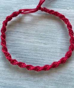 Macramé náramok červený